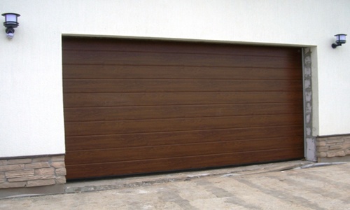 Фото: Автоматические ворота для гаража и дома